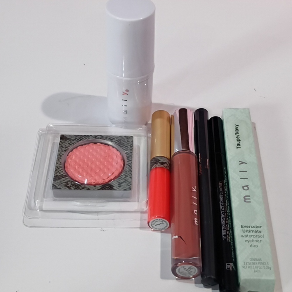 Mally Beauty Makeup Bundle | Primer, Lipstick & Eye Essentials |‎ New